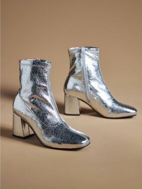 NWT BC Footwear Metallic Silver Block Heel Ankle Bootie Sz US6/UK37 SEXY AF!